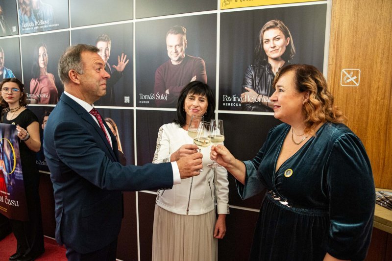 Co přejí Slováckému divadlu do 80. sezóny významné osobnosti?