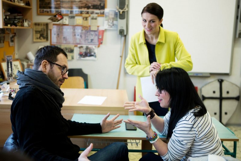 Úča musí pryč! - Josef Kubáník, Jitka Hlaváčová a za nimi Pavlína Hejcmanová - foto: Marek Malůšek 