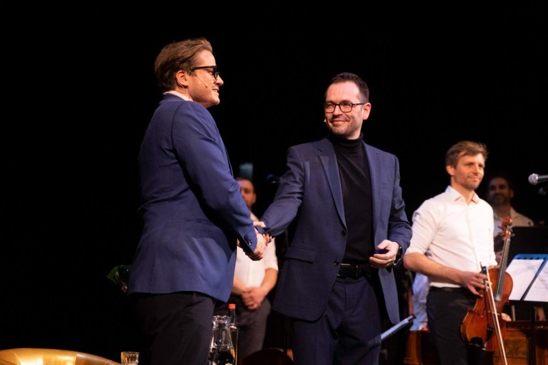 Na pohovce Jožky Kubáníka - Ondřej Brzobohatý a Josef Kubáník - foto: Tomáš Chrástek 