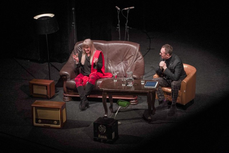 Na pohovce Jožky Kubáníka - Chantal Poullain a Josef Kubáník - foto: Tomáš Chrástek 