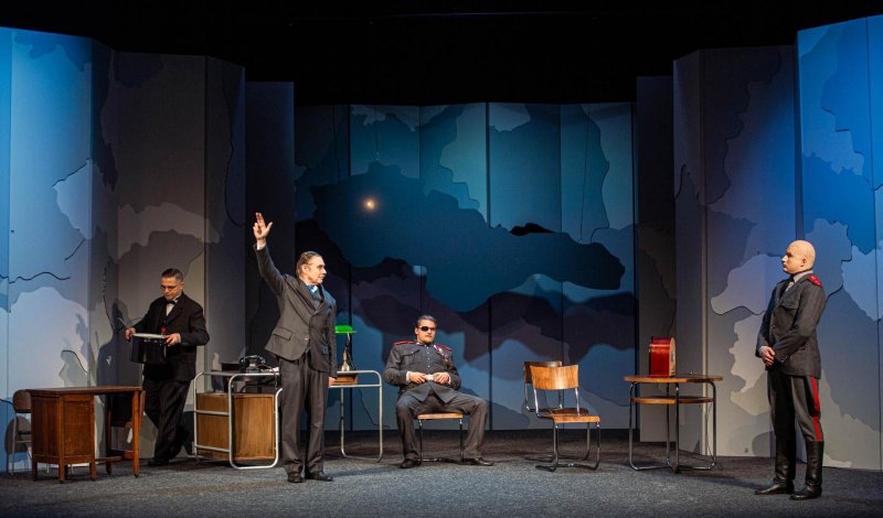 Monument pro Hradiště - David Vaculík, Pavel Hromádka,Tomáš Žilinský a Jakub Zelinka - foto: Kuba Jíra 