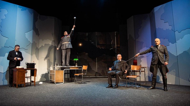 Monument pro Hradiště - David Vaculík, Tomáš Žilinský, Pavel Hromádka a Jakub Zelinka - foto: Kuba Jíra 