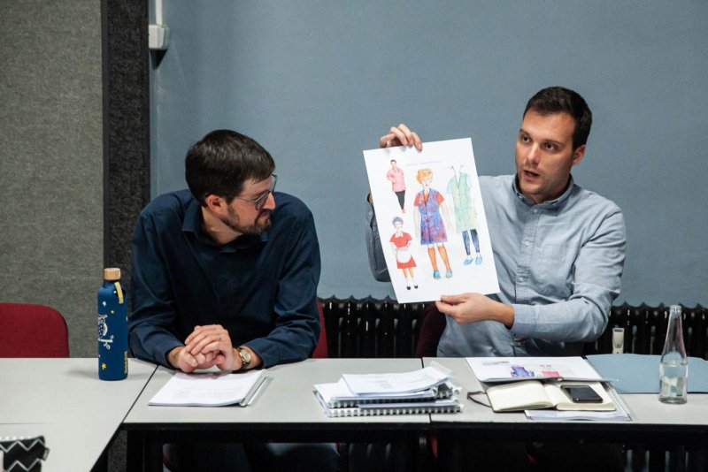 Monument pro Hradiště_zahajovací zkouška_autor hry Pavel Molek a režisér Lukáš Kopecký s návrhý kostýmů Markéty Sládečkové_foto: Kuba Jíra 