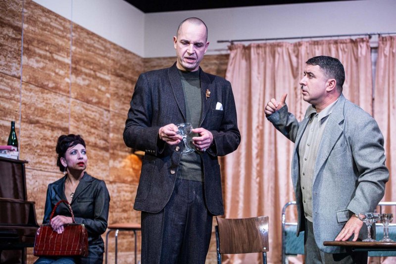 Hostina dravců - Tereza Novotná, Jiří Hejcman a Zdeněk Trčálek - foto: Kuba Jíra 