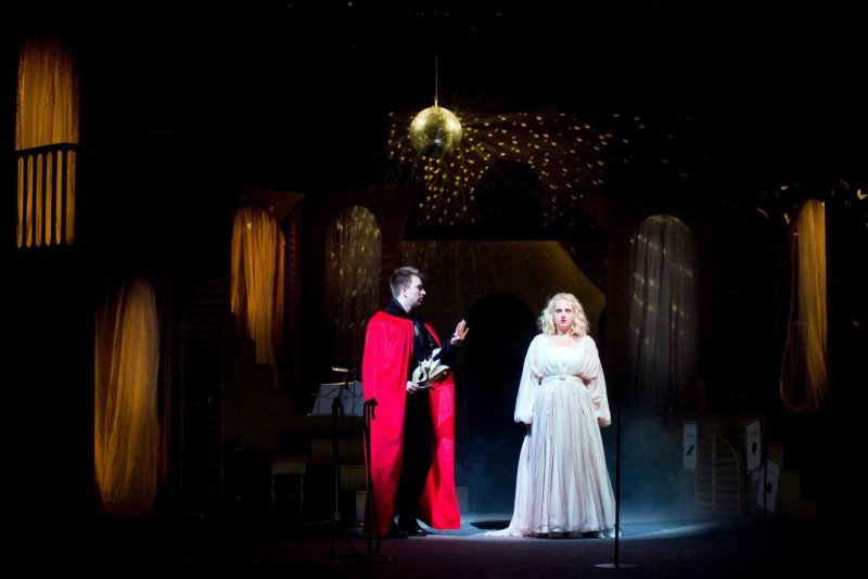 Romeo a Julie - Pavel Šupina a Petra Staňková - foto: Marek Malůšek 