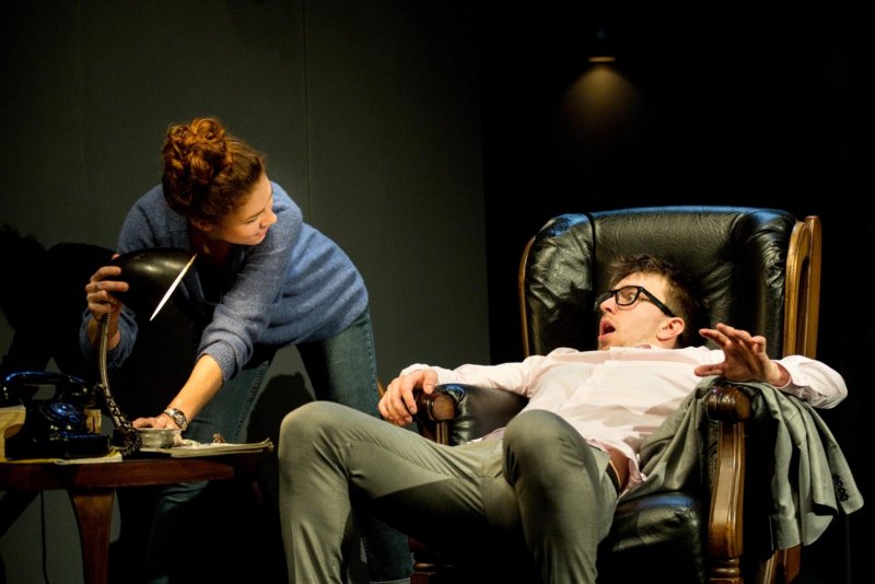 Dva úplně nazí muži - Klára Vojtková a Pavel Šupina - foto: Marek Malůšek 