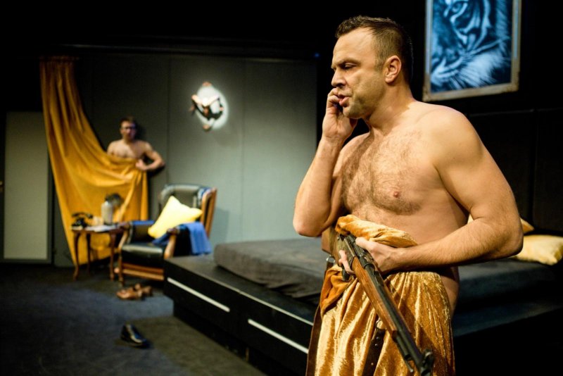 Dva úplně nazí muži - Pavel Šupina a Tomáš Šulaj - foto: Marek Malůšek 