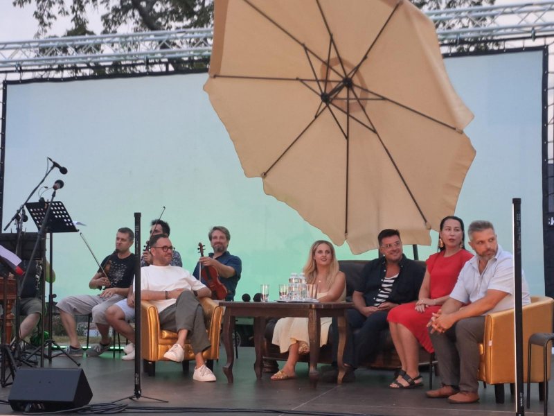 Na pohovce JK, foto: Tomáš Chrástek, ČRo Zlín 