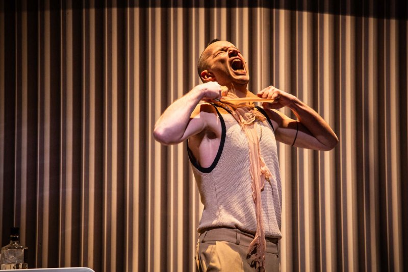 Tramvaj do stanice touha, foto: Kuba Jíra 