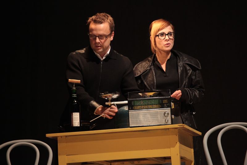 První zveřejněná fotografie z inscenace Denní dům, noční dům, která bude mít v sobotu premiéru - Tomáš Šulaj, Alžběta Kynclová - foto Jan Karásek
