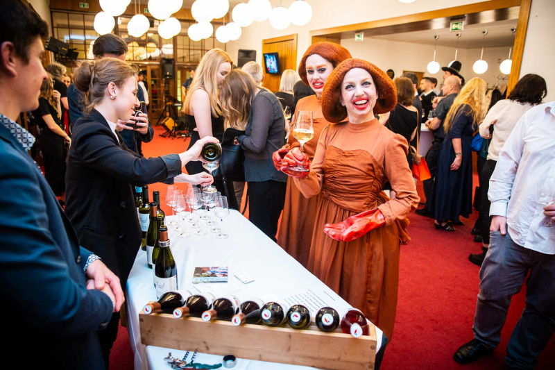 Noc divadel nabízí třeba i osobní setkání s herci