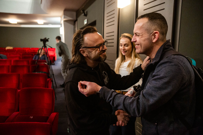 Tomáš Šulaj (Michal) a Jiří Hejcman (Pepa) se vítají na zahajovací zkoušce