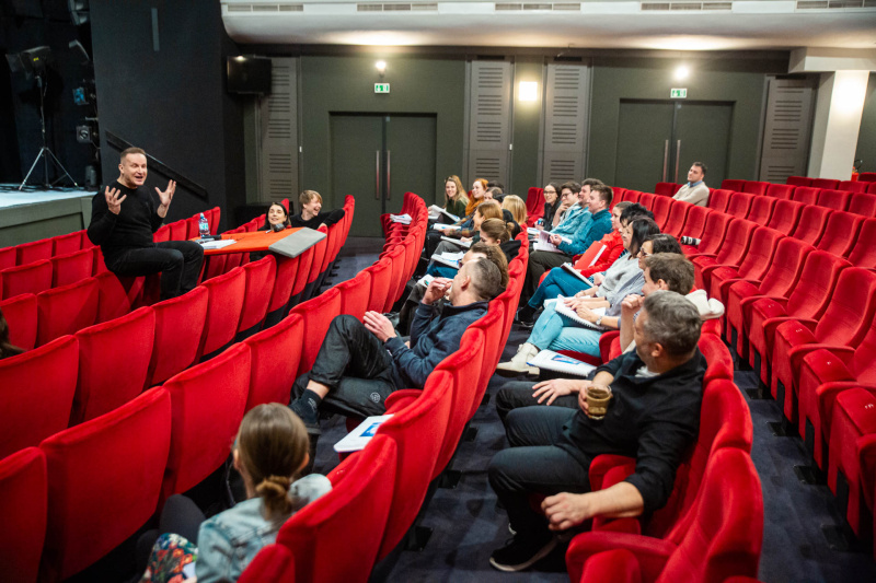 Režisér Radek Balaš se svým inscenačním týmem Režisér Radek Balaš se svým inscenačním týmem