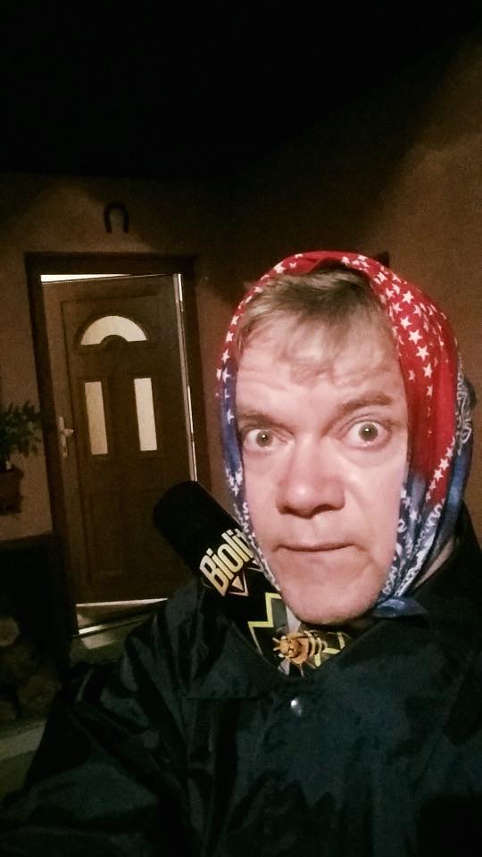 Martin Vrtáček - Likvidoval jsem na půdě vosí hnízdo. Maminka mi poradila, ať se pořádně obleču a vezmu si i něco na hlavu...