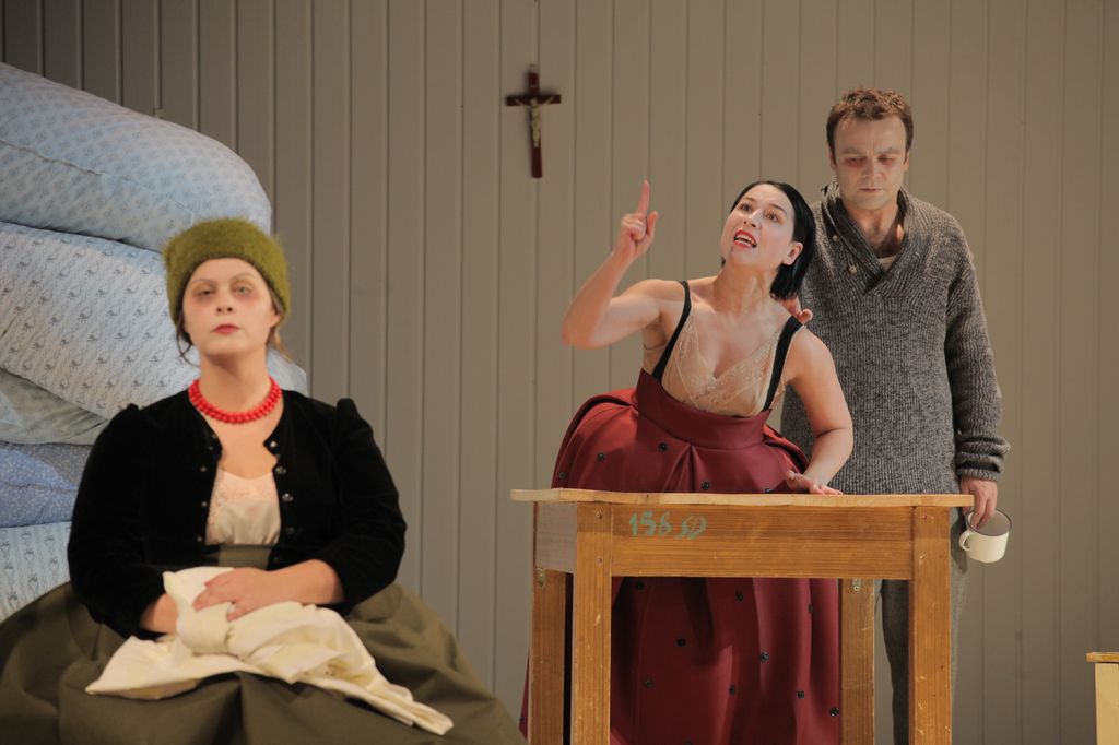 Kalibův zločin - Irena Vacková, Jitka Josková, Tomáš Šulaj - foto Jan Karásek