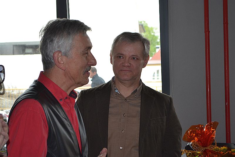 Z oslavy padesátin Martina Vrtáčka - vlevo Igor Stránský - foto David Macháček
