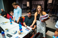 Farma zvířat - zahajovací zkouška_autor hudby Jakub Krajíček, herci Pavel Šupina, Tomáš Žilinský, Daniel Gajdoš a inspicientka Terezie Čermáková_foto: Kuba Jíra