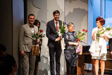 Monument pro Hradiště - premiéra_režisér Lukáš Kopecký, autorka kostýmů Markéta Sládečková, autor hry Pavel Molek, dramaturgyně Hana Hložková a herečka Pavlína Hejcmanová_foto: Kuba Jíra