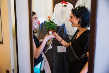 Ošklivec - premiéra_dramaturgyně Iva Šulajová s režisérkou Terezou Říhovou_foto: Kuba Jíra