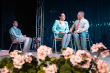 Ošklivec - Jakub Zelinka, Jitka Hlaváčová a David Vaculík - foto: Kuba Jíra