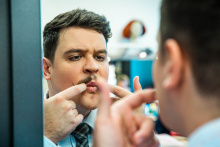SD_Sherlock Holmes a záhada za oponou_Daniel Gajdoš_foto_Kuba Jíra