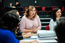 SD_Sherlock Holmes a záhada za oponou - zahajovací zkouška_ředitelka SD Libuše Habartová, Tereza Novotná_foto: Kuba Jíra
