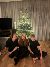 Natálie Rašín s bratry o Vánocích Natálie Rašín s bratry o Vánocích